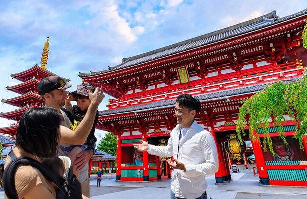 Professionally guided Tokyo Private Walking Tour