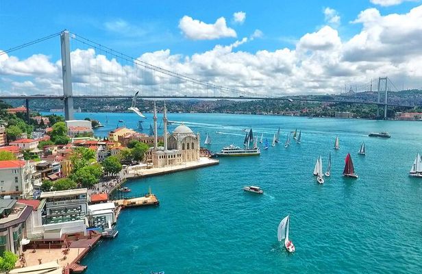 Hagia Sophia, Bosphorus cruise, Blue Mosque, Guided - Small Group