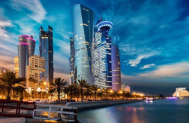 Doha City Tour: Guided Tour to Souq Waqif, Katara, Pearl Island