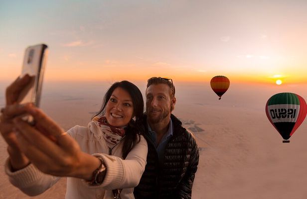 Luxury Hot Air Balloon, Land Rover Defender & Michelin Breakfast