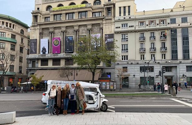 Private Panoramic Tuk Tuk Tour in Madrid