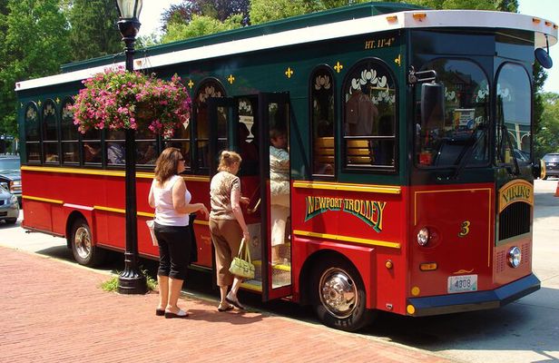 Newport Trolley Tour with Marble House - Viking Tours