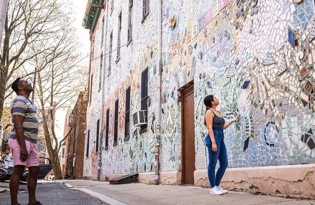 Private South Philly 2 Hour Walking Art Tour