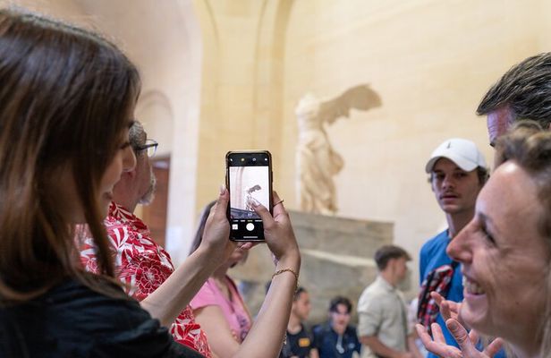 Louvre Museum Must-Sees Semi-Private Guided Tour