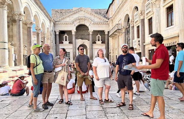 Private Split: Visit Diocletian Palace & Taste Food at the Market
