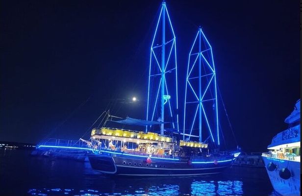 Dinner cruise & show in sharm elsheikh