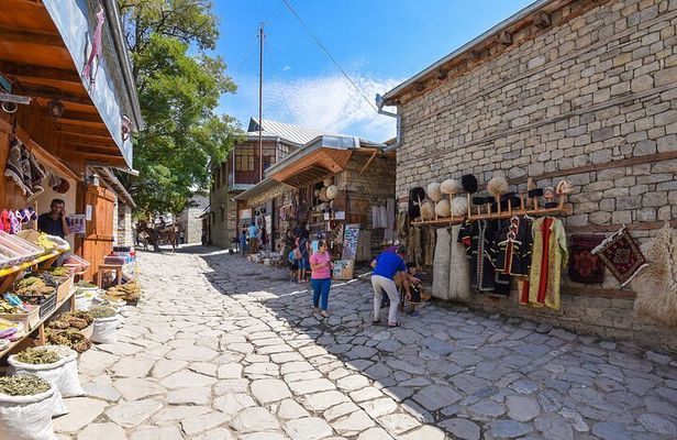 Lahij Tour & Picnic (All Inclusive)