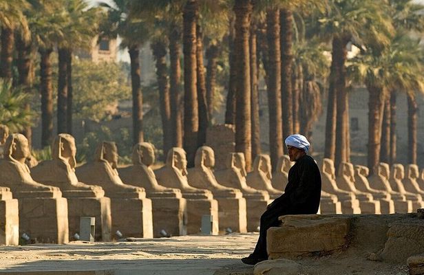 Aswan to Luxor: Full-Day Private Tour Temples and Tombs