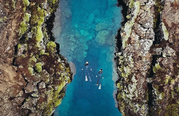 Private Silfra Snorkeling 6 p. group - Meet on Location - with Underwater Photos