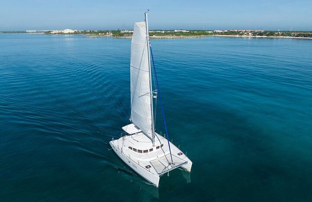 8H 38' Catamaran All-Incl. to Cozumel in Tulum & Playa del Carmen