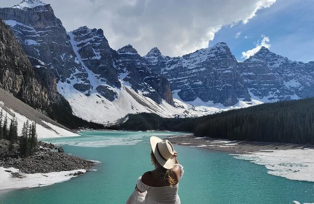 Discover Banff National Park - Premium Day Trip
