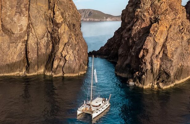 Full-Day Tour of Milos and Poliegos Small Group Catam With Lunch