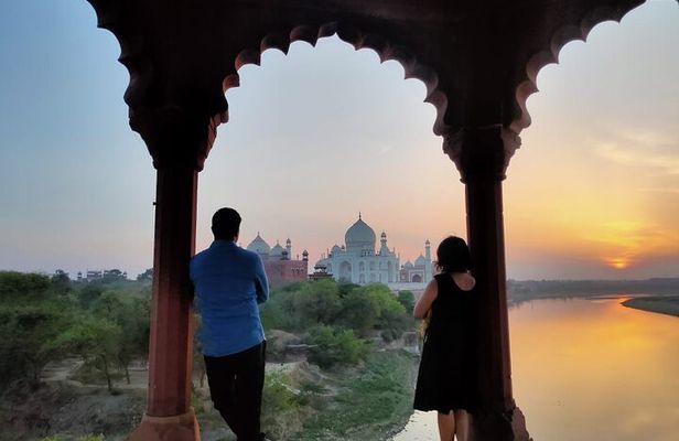 Same Day Private Taj Mahal and Agra Fort Tour from Delhi