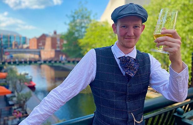 Birmingham Gangs Nighttime Historical Walking Tour with Pub Stops