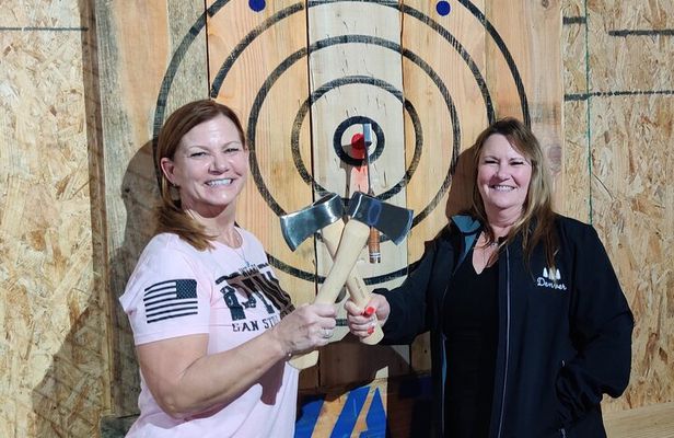 90 Minute Axe Throwing Guided Experience in Clearwater at Hatchet Hangout
