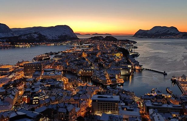 3 hours Shore Excursion in Alesund Scenic Highlights