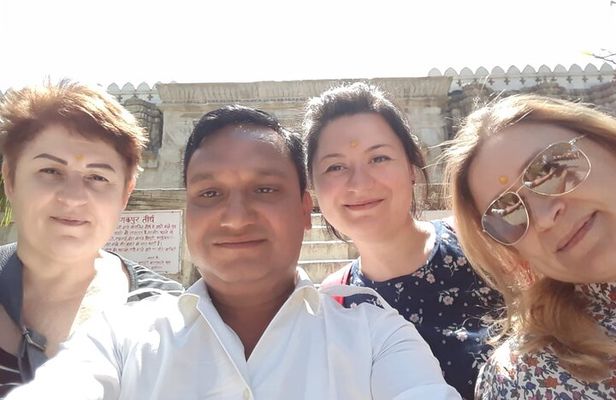 Private Jaipur sightseeing Tour by Car - All Inclusive