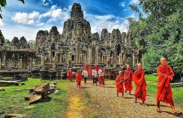 Siem Reap: Two Days Private Angkor Sunrise & Sunset Tour