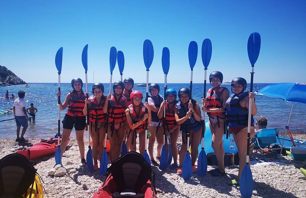 Kayak excursion to Cova dels Coloms from Platja Mascarat