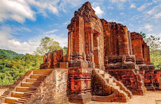 My Son and Hoi An Private Full-Day Tour with Pickup from Da Nang