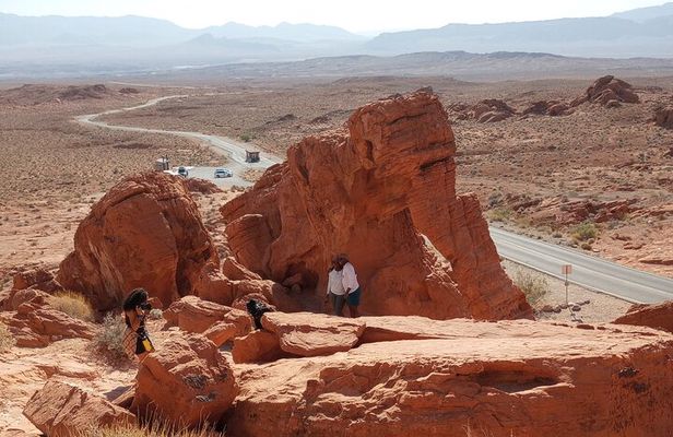Valley of Fire State Park Tour w/Private Option (2-6 people)