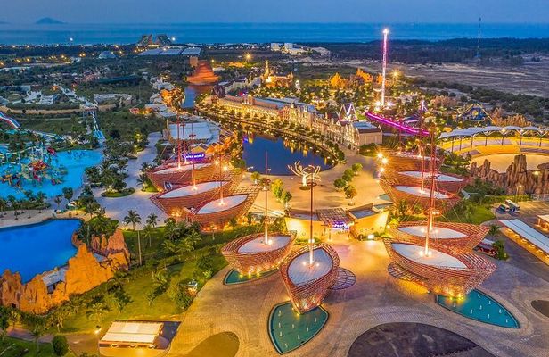 Vinwonder Amusement Park Full-Day Tour with River Safari from Da Nang