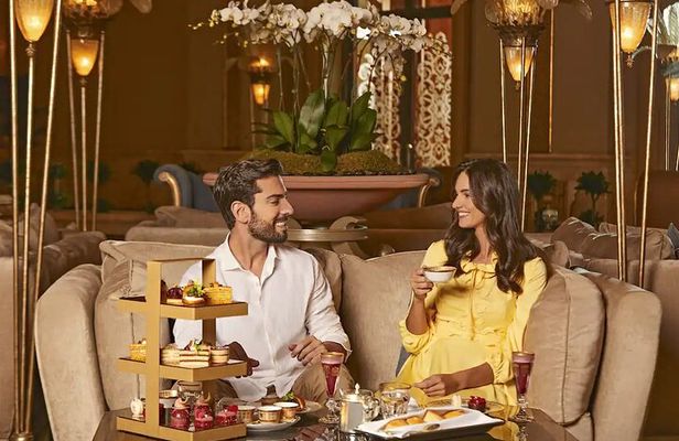 Abu Dhabi Private City Tour With Afternoon Tea At Emirates Palace From Dubai