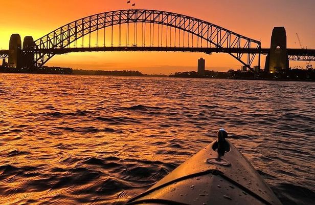 Sunrise Paddle Session on Syndey Harbour