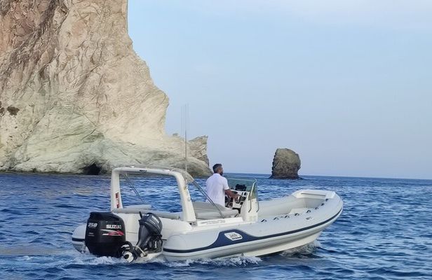Half Day Private Cruise Tour in Santorini