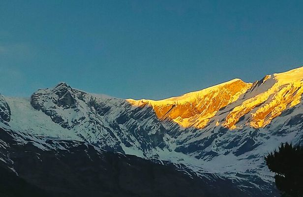 Kathmandu and Pokhara: A Journey Through Nepal's Cultural and Natural Wonders