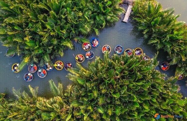 Hoi An basket boat tour with seafood lunch at fishing family 