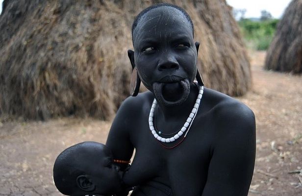 5-Day Omo Valley Guided Tour with Accommodation from Addis Abada