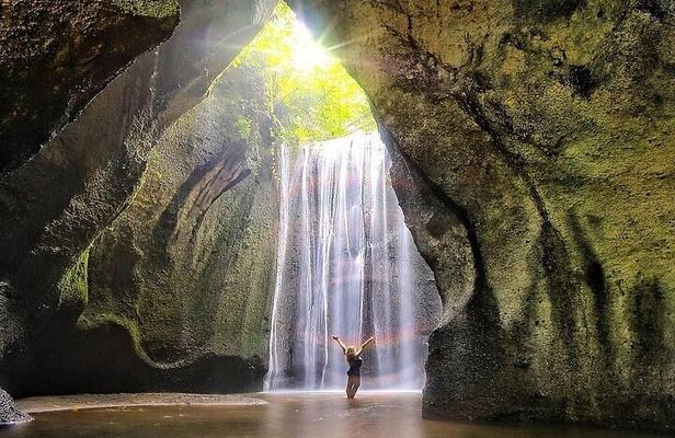 Bali Tour: Cepung Waterfall, Penglipuran Village, & Mt Batur View