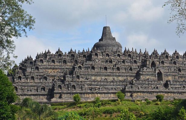 Borobudur Full Climb Up And Prambanan All Inclusive Private Tour