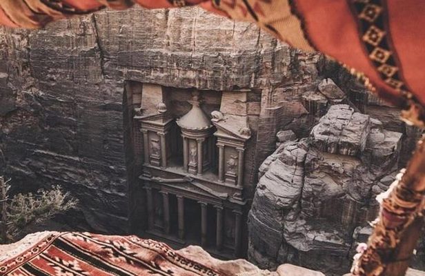 Petra & Wadi Rum Full-Day Private Guided Tour from Amman