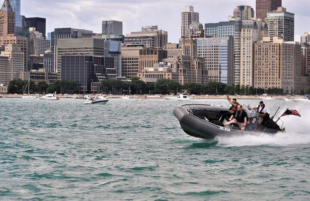 Sightseeing Boat Tour in Chicago