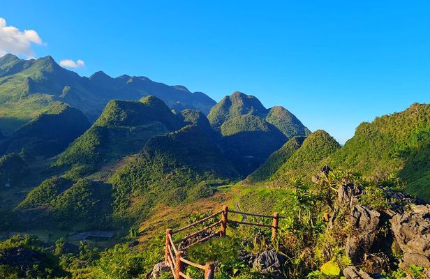 3-day Motorbikes Adventure Tour via Ha Giang Loop