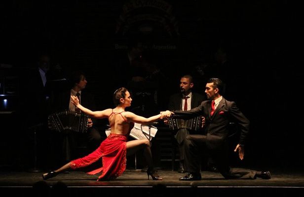 Tango show and dinner at: La Ventana