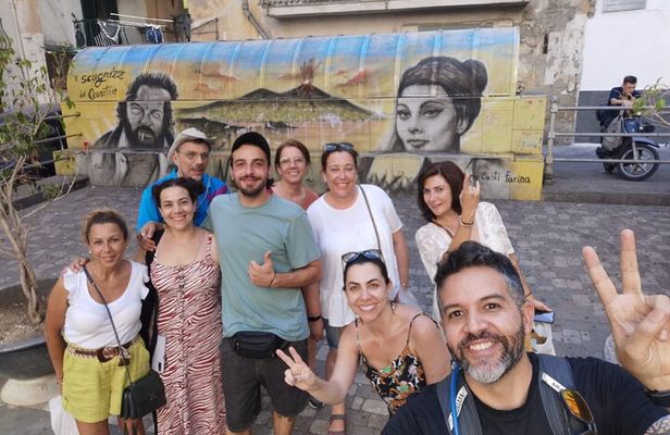 Spanish Quarters, to discover folklore, artisans and local life