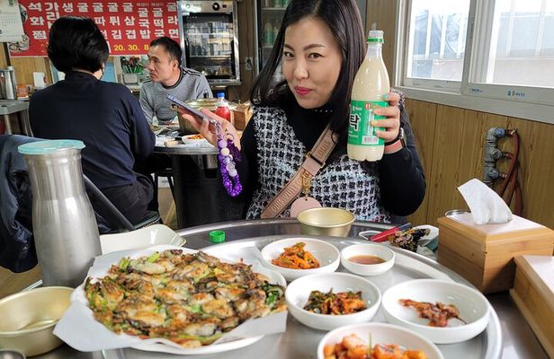 Busan Seafood Tour : Oyster village Tour with Oyster cuisines