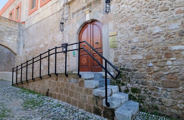 Jewish Quarter and Museum Walking Tour of Rhodes Old Town