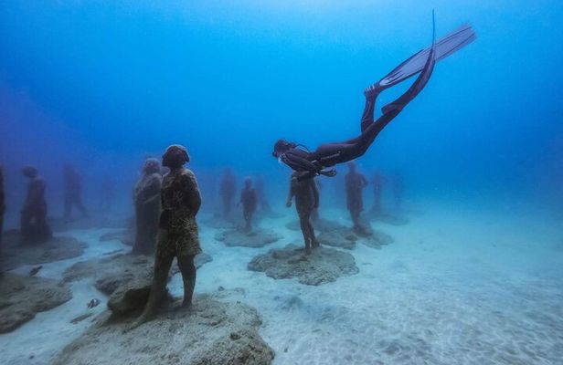 Freediving at Museum Atlantico 