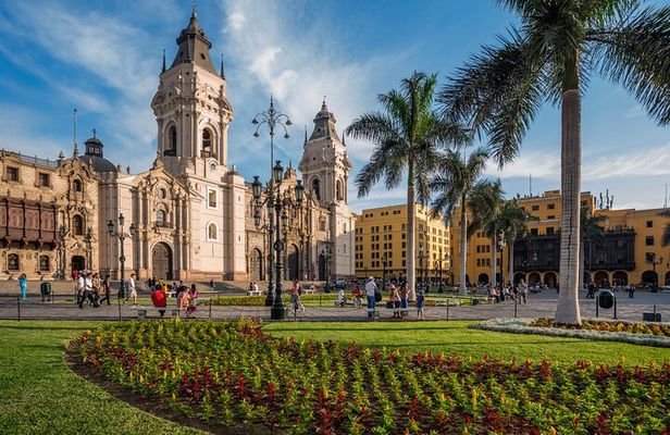 Lima's Vibrant Heritage: Exploring the City's Landmarks Half-day