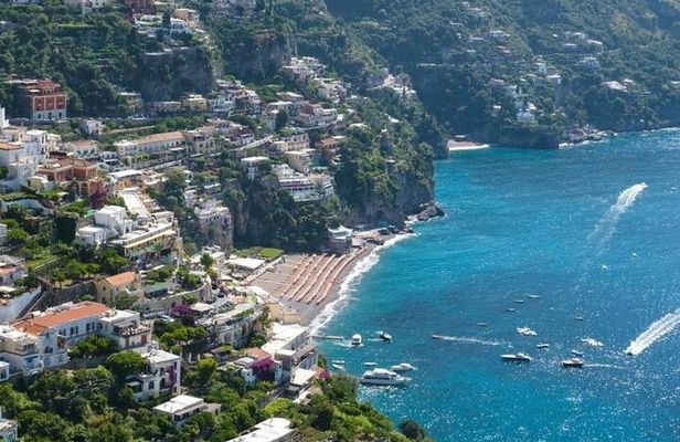 Full-Day Private Guided Tour to Positano and Sorrento and Pompeii from Naples