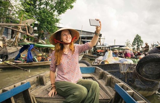 From Ho Chi Minh: Mekong Delta and Cai Rang Market 2-Day Trip