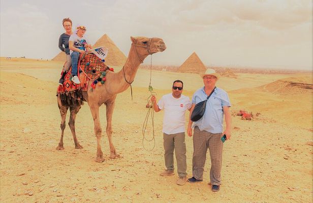 Best 2-Day Pyramids of Giza & Cairo Sightseeing with Dinner Cruise