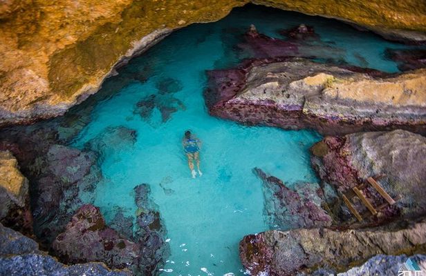 Private Off-Road Adventure to Cave Pool and Tres Trapi