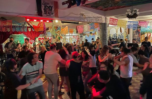 Best Bar Crawl at Downtown