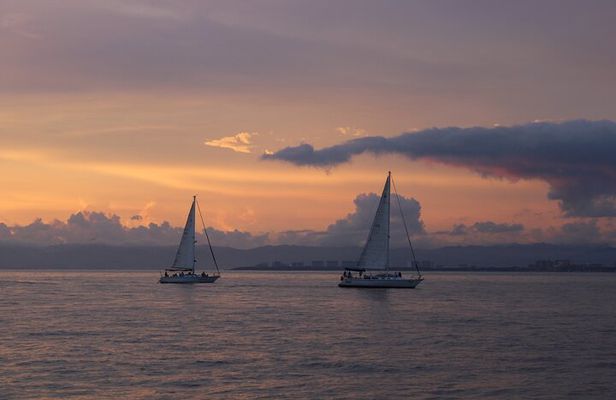 Private Sunset Sailing Cruise in Puerto Vallarta