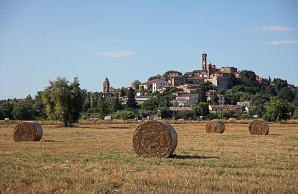 Private Guided Walking Tour in Santarcangelo Slow City